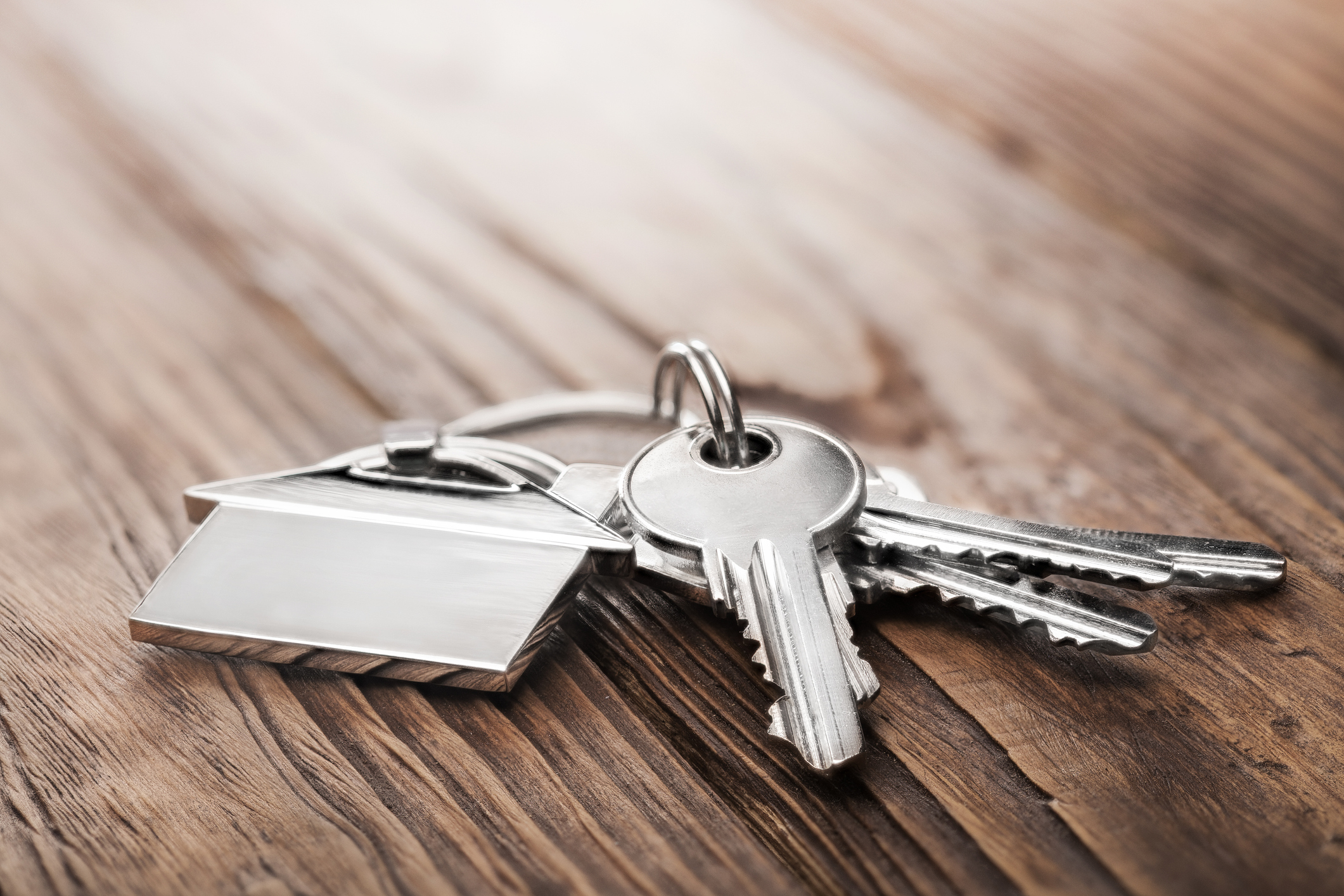 Comment sécuriser la maison avant le départ en vacances?